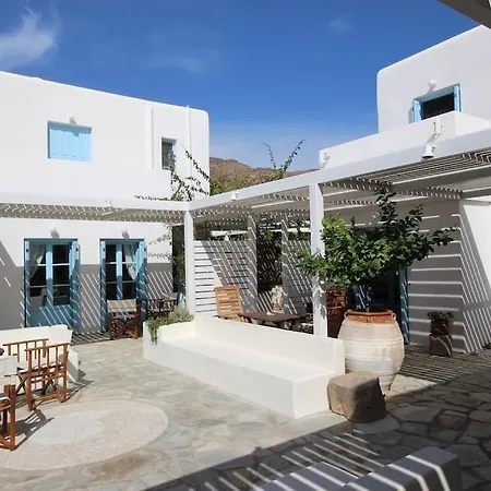 The Three Villas Willa