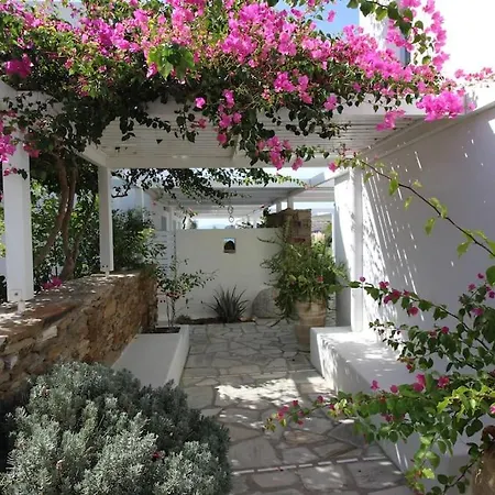 The Three Villas Willa Ios
