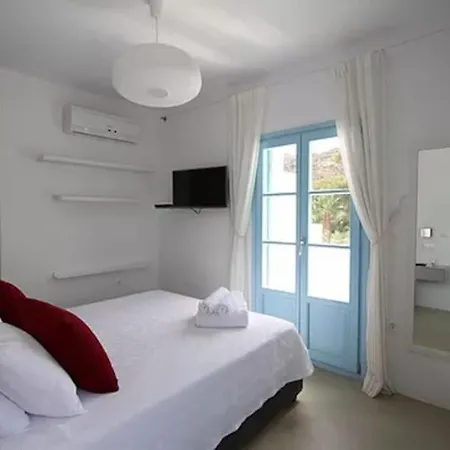 The Three Villas Willa Ios